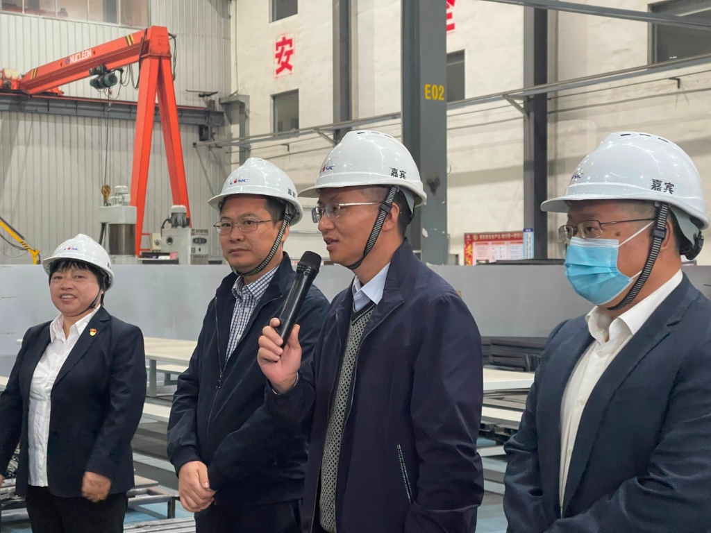 湖南航天副总经理、航天凯天环保董事长郑自儒慰问航天凯天国庆期间加班员工