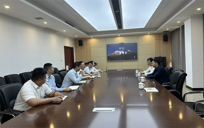 郑自儒赴航天凯天重庆分公司召开座谈会